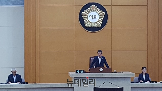 ▲ 포항시의회 서재원 의장이 지난 30일 개회사를 하고 있다.ⓒ뉴데일리