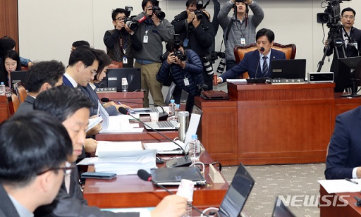 ▲ 3일 서울 여의도 국회에서 박용진 더불어민주당 의원이 발의한 유아교육법 등 개정안에 대한 논의를 위해 열린 교육위원회 법안심사소위원회를 조승래 소위원장이 주재하고 있다. ⓒ뉴시스