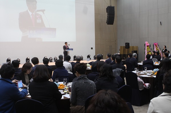 ▲ 3일 있은 ‘제1회 세종시 기업인의 날’ 행사에서 이춘희 세종시장이 축사를 하고 있다.ⓒ세종시