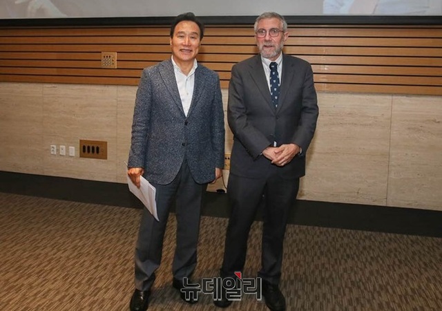 ▲ 김광두 국민경제자문회의 부의장과 폴 크루그먼 노벨경제학상 수상자가 만난 모습. ⓒ김광두 페이스북