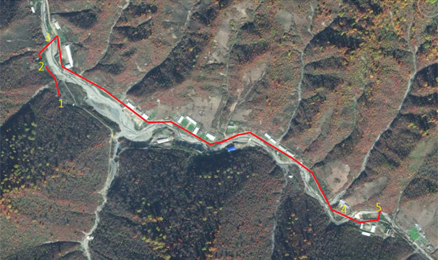 ▲ '미국의 소리(VOA)' 방송이 보도한 北양강도 회정리 굴착현장 일대의 지도. ⓒ美디지털 글로브-구글어스-VOA 관련보도화면 캡쳐.