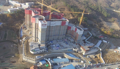 ▲ '동해천곡 금호어울림 라포레' 시공 현장. ⓒ금호산업