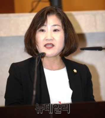 ▲ 이나겸 의원.ⓒ뉴데일리