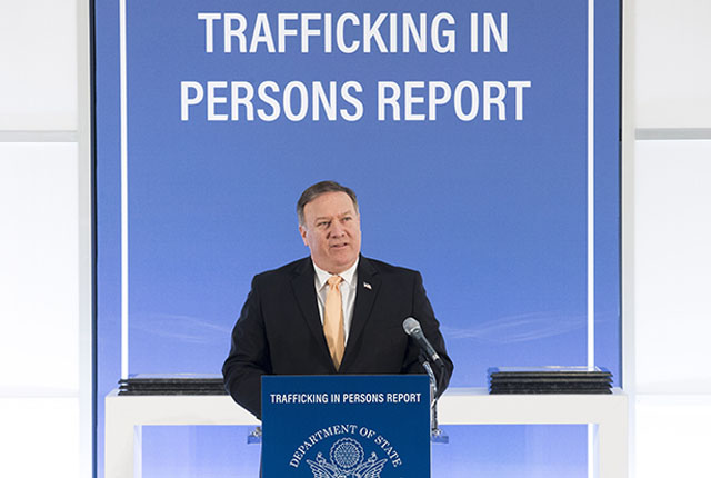▲ 지난 6월 28일(현지시간) 2018 인신매매 보고서를 발표하는 마이크 폼페이오 美국무장관. ⓒ연합뉴스. 무단전재 및 재배포 금지.