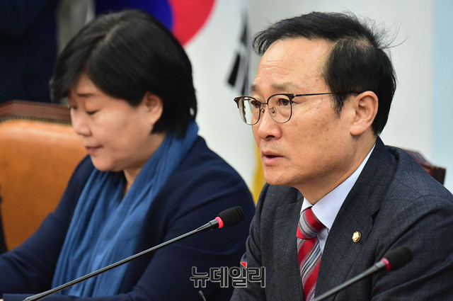 ▲ 더불어민주당 홍영표 원내대표. ⓒ뉴데일리 이종현 기자