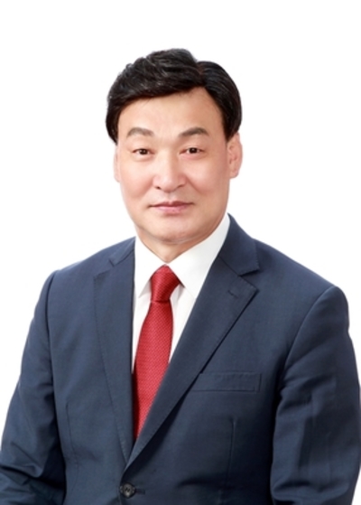 ▲ 18일 범시민사회단체연합에서 주관하는 2018 올해의 인물에서 ‘좋은 광역의원 상’을 수상한 이시복 의원.ⓒ대구시의회