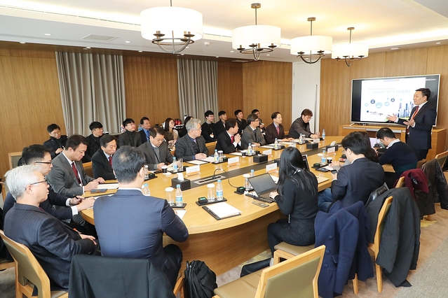 ▲ 권영진 대구시장이 지난 16일부터 2박3일간 중국 항저우에 소재한 알리바바 본사를 방문해 대구시와의 협력방안을 논의했다.ⓒ대구시