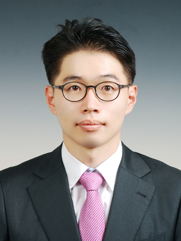 ▲ 김동윤 충북대 안과 교수ⓒ충북대