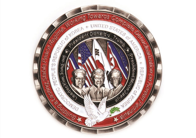 ▲ 한미정상회담 기념주화. 북한 당국의 주장대로라면 한국도 강대국이어서 이런 주화를 만든 셈이 된다. ⓒ美백악관 기념품점 사이트 캡쳐.