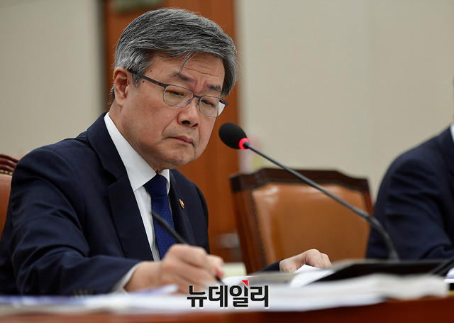 ▲ 이재갑 고용노동부 장관. ⓒ뉴데일리 정상윤 기자