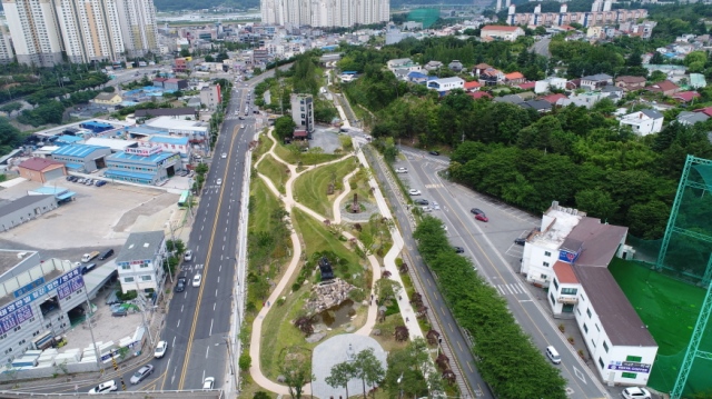 ▲ 2018 포항시 10대뉴스 중 하나인 폐철도부지 도시숲, 포레일로 재탄생 모습.ⓒ포항시