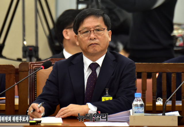 ▲ 조해주 중앙선거관리위원회 위원 후보자가 9일 오전 국회 행정안전위원회에서 열린 인사청문회에서 증인들의 말을 듣고 있다. ⓒ뉴데일리 이종현 기자