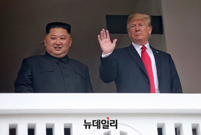▲ 지난해 6월 싱가포르 정상회담 당시 북한 김정은과 트럼프 美대통령. ⓒ뉴데일리 DB.