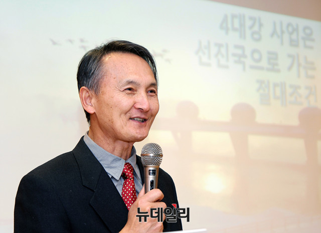 ▲ 박재광 미국 위스콘신대 교수가 14일 오후 서울대학교 관악사 920동 다인홀에서 '4대강 사업: 선진국으로 가는 절대조건'을 주제로 강연하고 있다.ⓒ뉴데일리 이기륭 기자