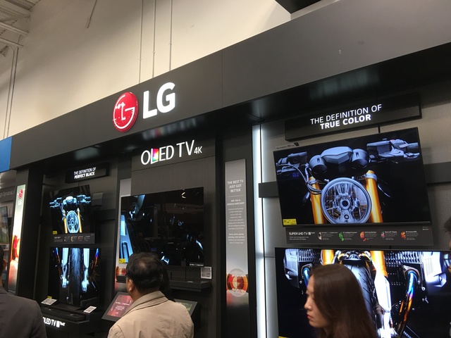 ▲ 미국 라스베이거스에 위치한 베스트바이 내에 꾸려진 LG전자 브랜드월 ⓒ장소희 기자