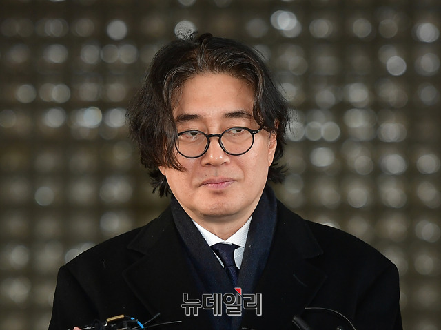 ▲ 지난달 재파기환송심 첫 공판에 출석한 이호진 전 회장 ⓒ 뉴데일리 정상윤