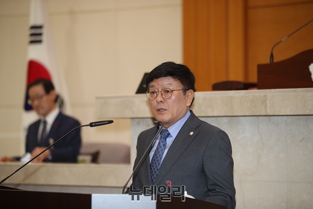▲ 5분 자유발언을 하고있는 김만호 의원.ⓒ뉴데일리