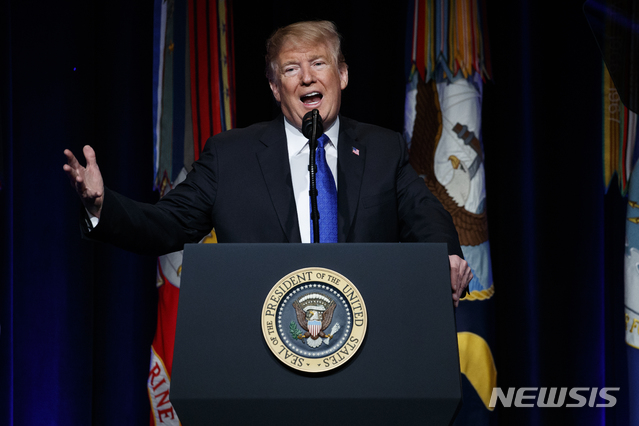 ▲ 17일(현지 시간)국방부에서 미사일 방어 역량 강화 계획을 밝히고 있는 트럼프 미국 대통령ⓒ뉴시스. 무단 전재 및 재배포 금지.