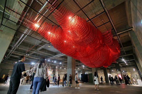 ▲ 2017년 개최됐던 청주공예비엔날레 전시 현장.ⓒ청주공예비엔날레 조직위