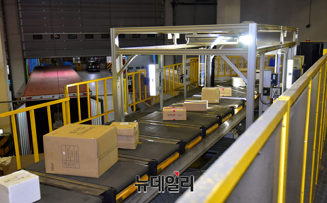 ▲ 주소인식 대형 스캐너 ⓒ 뉴데일리 정상윤