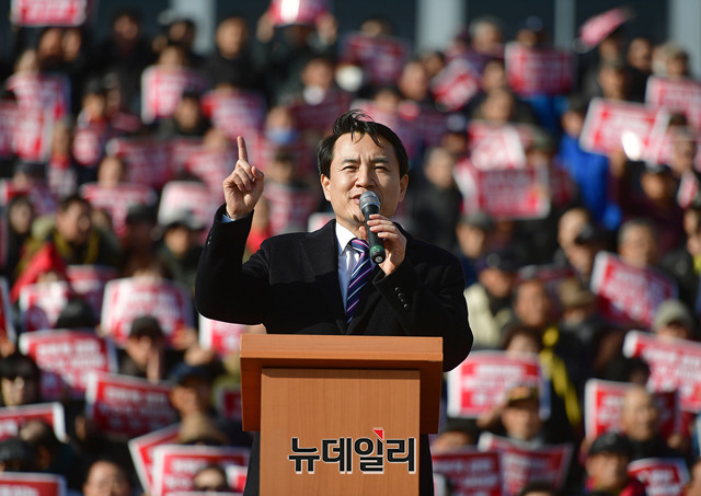 ▲ 김진태 자유한국당 의원이 23일 2·27 전당대회 당대표 출마 선언을 했다. ⓒ뉴데일리 정상윤 기자