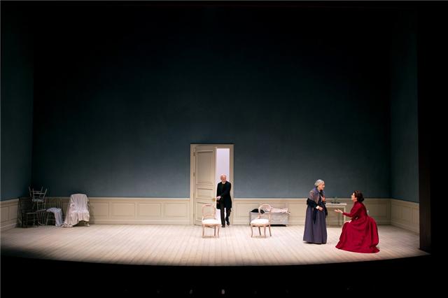 ▲ 연극 '인형의 집 Part 2' 브로드웨이 공연 장면.ⓒLG아트센터
