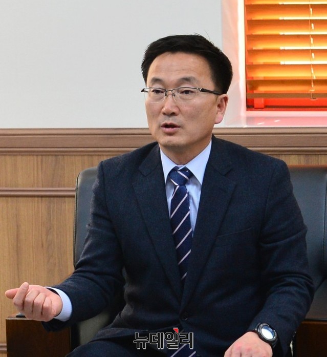 ▲ 홍석용 제천시의회 의장.ⓒ목성균 기자