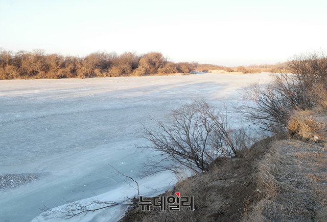 ▲ 대한독립군이 간도에서 러시아령으로 이동하며 건넜던 러시아 우수리스크의 '우수리강' ⓒ뉴데일리 이기륭 기자