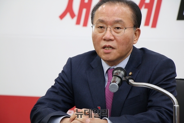 ▲ 윤재옥 의원이 1일 대구시당을 찾아 최고의원 출마의 변을 밝히고 있다.ⓒ뉴데일리