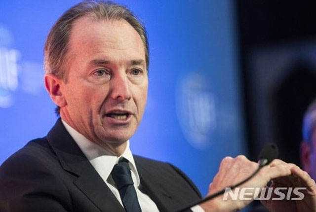 ▲ 제임스 고먼 모건 스탠리 CEO는 2018년 5월 블룸버그TV와의 인터뷰에서 소로스의 주장들에 대해 