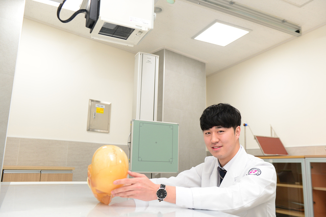 ▲ 46회 방사선사 국가고시에서 전국 수석을 차지한 대구보건대 정세진씨.ⓒ대구보건대