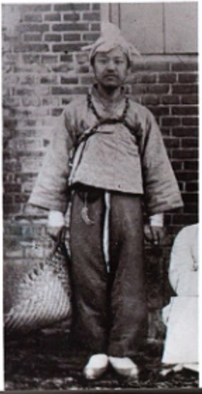 ▲ ▲ 독립협회 청년 지도자로서 자유민주주의 국가 건설을 위해 고종 폐위를 모의하다 반역죄로 종신형에 처한 24살의 이승만