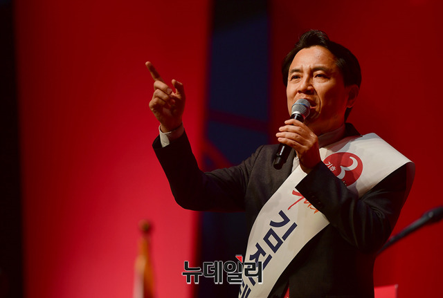 ▲ 18일 대구 엑스코홀에서 열린 '자유한국당 2·27 전당대회'에서 연설 중인 당대표 후보자 김진태 의원. ⓒ정상윤 기자