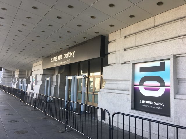 ▲ 삼성전자 '갤럭시 언팩 2019'가 열리는 미국 샌프란시스코 빌 그레이엄 시빅 오디토리움(Bill Graham Civic Auditorium) 정문 모습 ⓒ장소희 기자