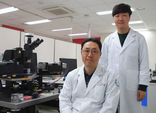 ▲ DGIST 정보통신융합전공 장재은 교수(왼쪽), 김승욱 석박사통합과정 학생(오른쪽).ⓒDGIST