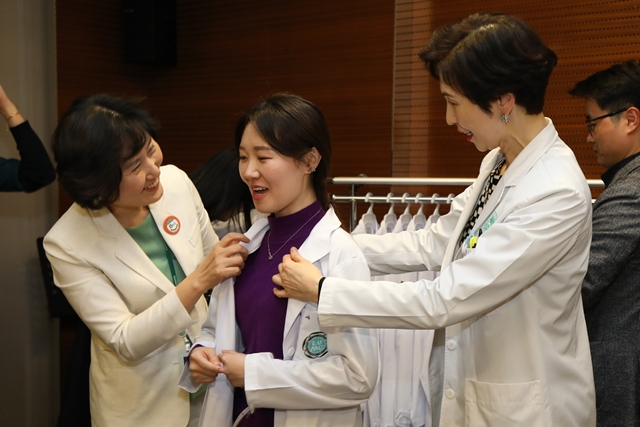 ▲ 이대목동병원 인턴 임용식 ⓒ이대목동병원