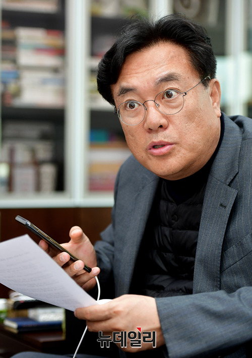 ▲ 25일 와의 인터뷰에 참석한 정진석 자유한국당 의원. 정 의원은 4대강 보 해체 대책특위 위원장을 맡았다. ⓒ정상윤 기자