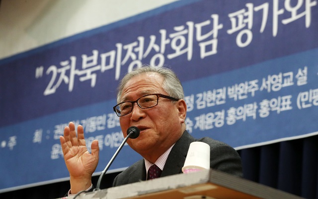 ▲ 정세현 전 통일부 장관이 5일 오전 서울 여의도 국회 의원회관 제1소회의실에서 '2차 북미정상회담 평가와 남북경제협력 전망' 민평련 전문가 초청 간담회를 하고 있다. ⓒ뉴시스