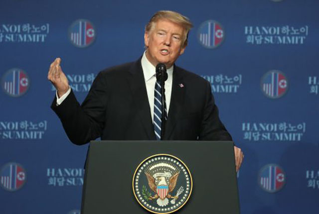 ▲ 지난 2월 28일 미북 정상회담 결렬 직후 기자회견을 하는 도널드 트럼프 미국 대통령. ⓒ뉴시스. 무단전재 및 재배포 금지.