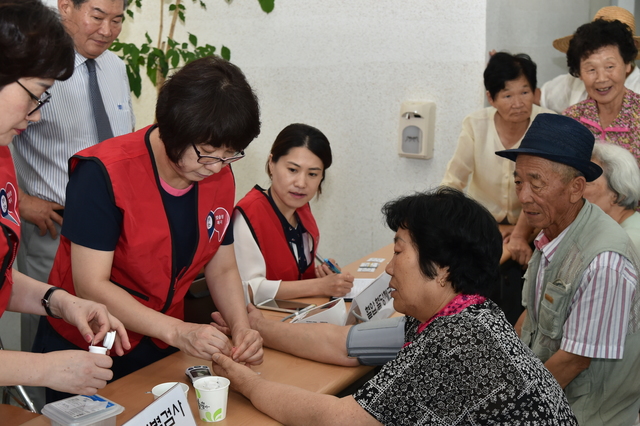▲ 청송군(군수 윤경희)이 ‘모두가 행복한 맞춤형 복지 구현’이라는 복지시책을 발표하고 맞춤혀 복지 구현에 나설 계획이다.ⓒ청송군