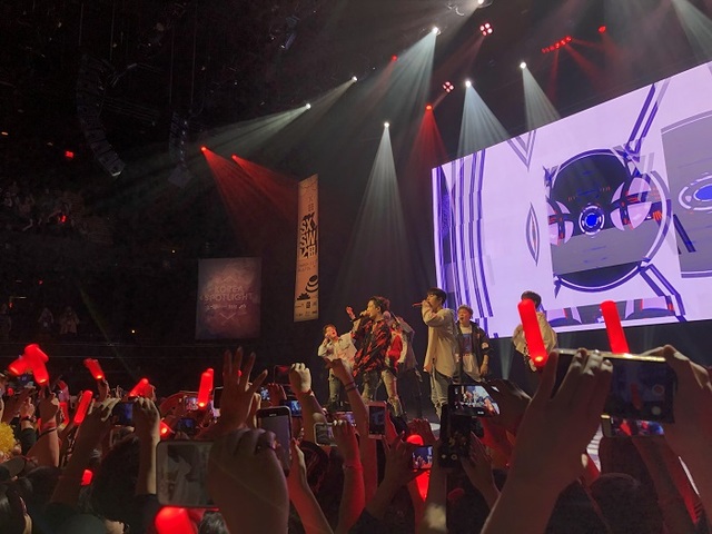 ▲ YG엔터테인먼트의 보이 그룹 iKON(아이콘)이 SXSW '코리아 스포트라이트' 무대에서 공연을 펼치고 있다. ⓒ김수경 기자