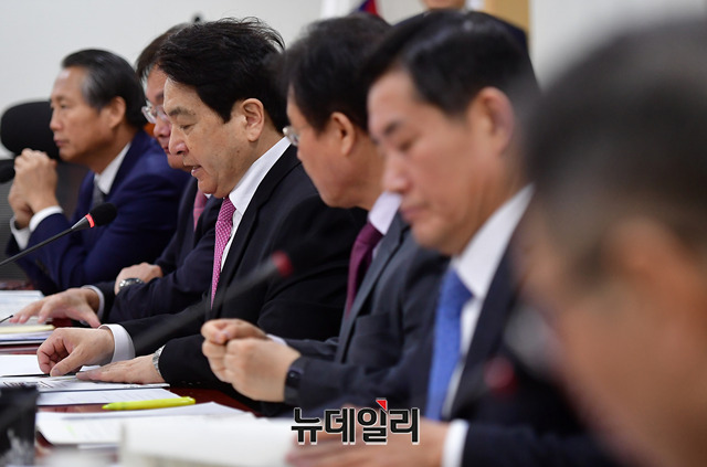 ▲ 14일 국회의원회관 제8간담회실에서 '이제 핵무장을 검토할 때'라는 주제의 토론회가 개최됐다.ⓒ정상윤 기자