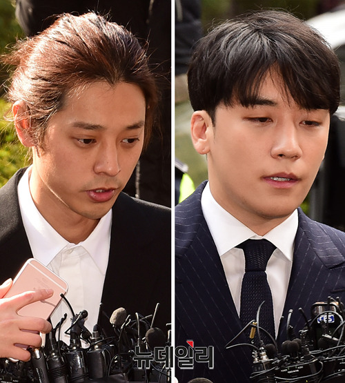 ▲ 가수 정준영(좌)과 승리가 14일 서울 종로구 서울지방경찰청에 출석해 취재진의 질문에 답하고 있다. 정준영과 승리는 성관계 동영상을 불법으로 촬영해 유포한 혐의와 해외 투자자에게 성접대를 한 의혹을 각각 받고 있다. ⓒ박성원 기자