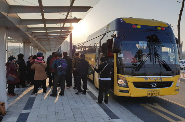 ▲ 포항시는 ‘포항관광 시티투어’버스를 23일부터 본격 운행한다.ⓒ포항시