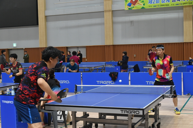 ▲ 청송군(군수 윤경희)이 최근 다양한 체육행사를 유치하면서 지역 경제에 새로운 활력소가 되고 있다. 사진은 지난해 열린 탁구대회 장면.ⓒ청송군