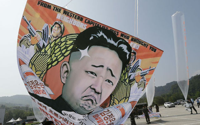 ▲ 문재인 정부 이후 못보게 된 대북전단 날리기 행사. ⓒ뉴데일리 DB.