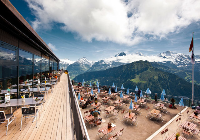 ▲ 폐 속이 초미세먼지로 가득 찬 기분이 드는 사람이라면 이런 스위스 알프스에서 쉬는 것도 좋겠다. ⓒ융프라우 철도 제공.