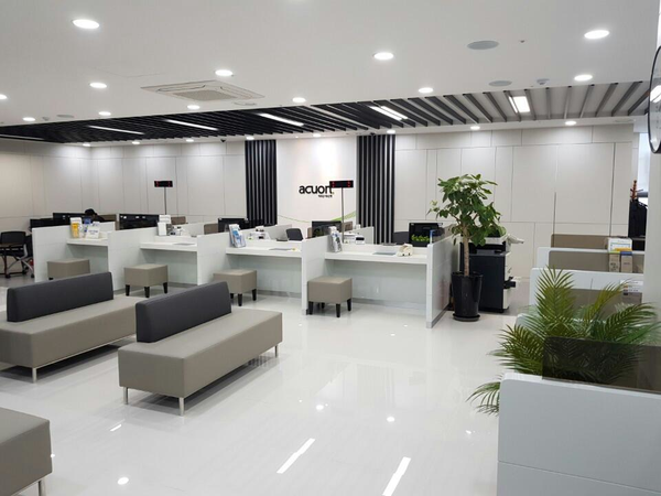 ▲ 새롭게 문을 연 애큐온저축은행 잠실 여수신복합센터 내부ⓒ애큐온저축은행