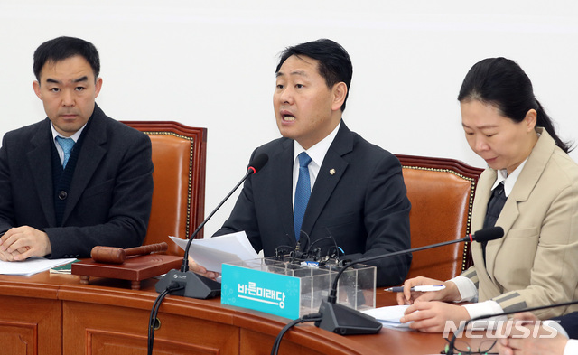 ▲ 2일 서울 여의도 국회에서 열린 바른미래당 원내대책회의에서 김관영 원내대표가 모두발언을 하고 있다. ⓒ뉴시스