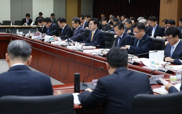 ▲ 양승조 충남도지사가 8일 확대간부회의를 주재하고 있다.ⓒ충남도